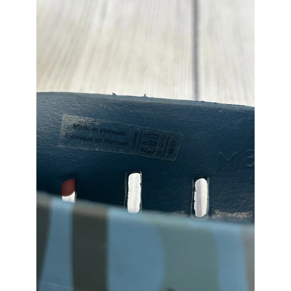 Floafers lightweight perforated